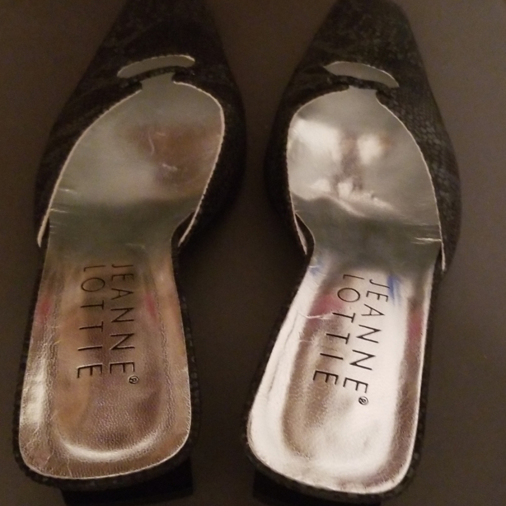 Shoes - Picture 3 of 8